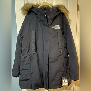 NWT! The North Face - New Outerboroughs Parka - Ladies sz XL - Aviator Navy